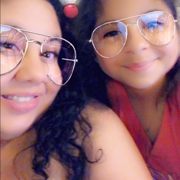 Meet your Posher, Maria - Picture 1 of 1